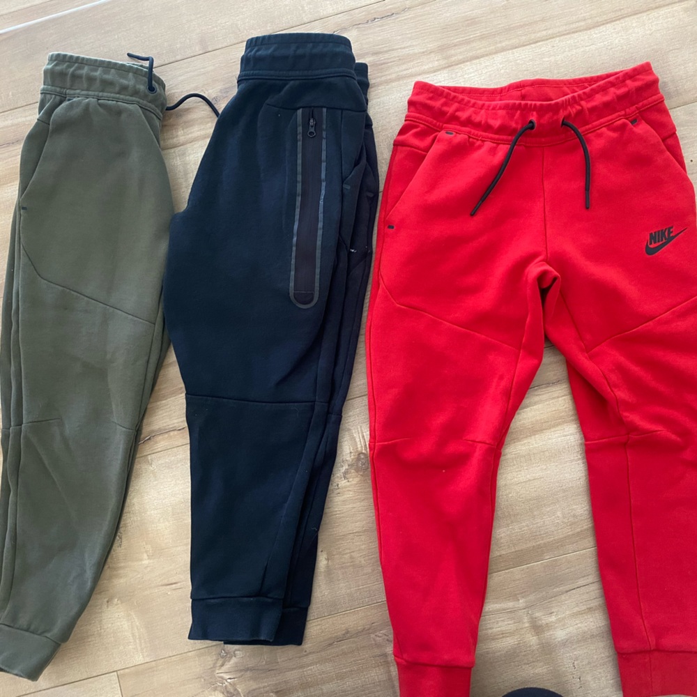 New Nike Sportswear Tech pants